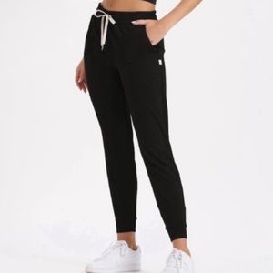 Vuori Performance Black Jogger Size S
